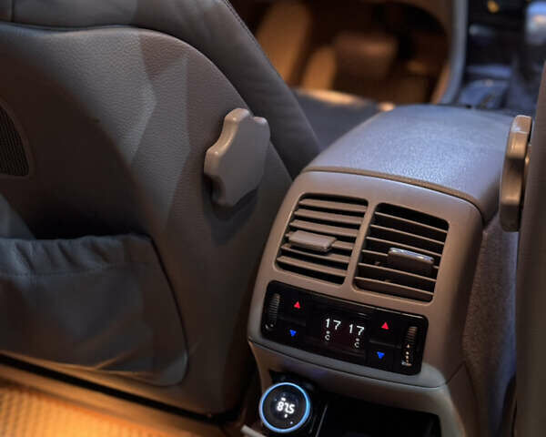 Синий Мерседес Е-Класс, объемом двигателя 3.2 л и пробегом 390 тыс. км за 6800 $, фото 13 на Automoto.ua