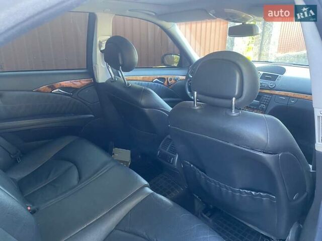 Синій Мерседес Е-Клас, об'ємом двигуна 3.22 л та пробігом 320 тис. км за 6000 $, фото 8 на Automoto.ua