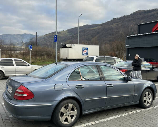 Синий Мерседес Е-Класс, объемом двигателя 2.69 л и пробегом 442 тыс. км за 5500 $, фото 3 на Automoto.ua