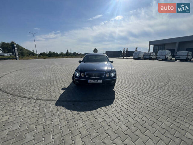 Синий Мерседес Е-Класс, объемом двигателя 3.2 л и пробегом 450 тыс. км за 6150 $, фото 6 на Automoto.ua