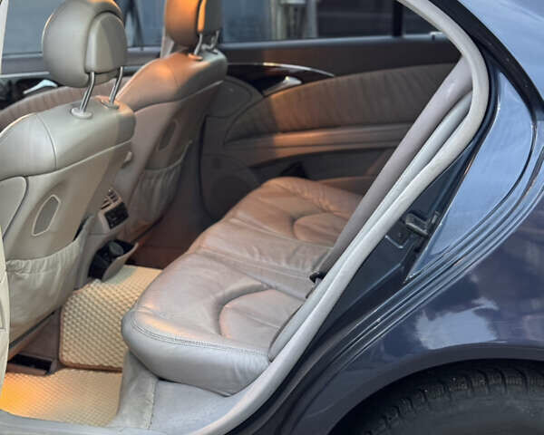 Синий Мерседес Е-Класс, объемом двигателя 3.2 л и пробегом 390 тыс. км за 6800 $, фото 7 на Automoto.ua