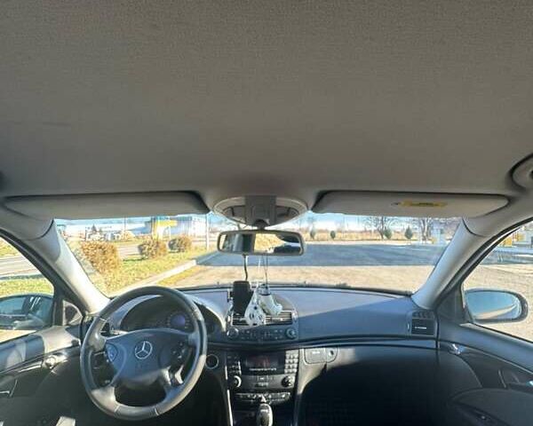 Синій Мерседес Е-Клас, об'ємом двигуна 2.2 л та пробігом 305 тис. км за 6600 $, фото 9 на Automoto.ua