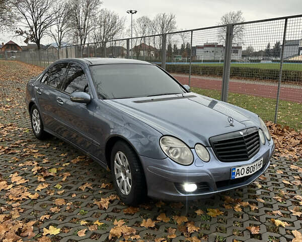 Синий Мерседес Е-Класс, объемом двигателя 3.2 л и пробегом 302 тыс. км за 5800 $, фото 3 на Automoto.ua