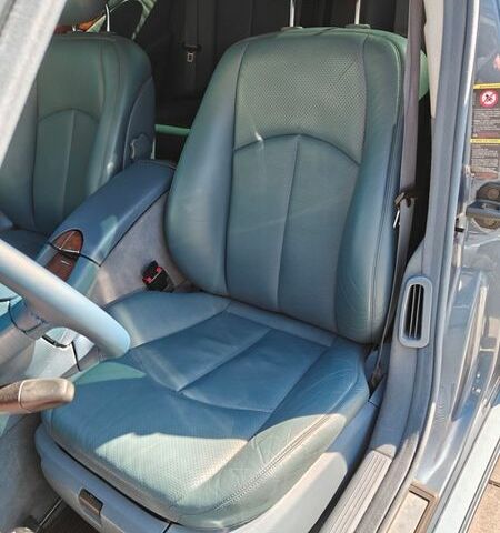 Синій Мерседес Е-Клас, об'ємом двигуна 3.2 л та пробігом 380 тис. км за 7999 $, фото 10 на Automoto.ua