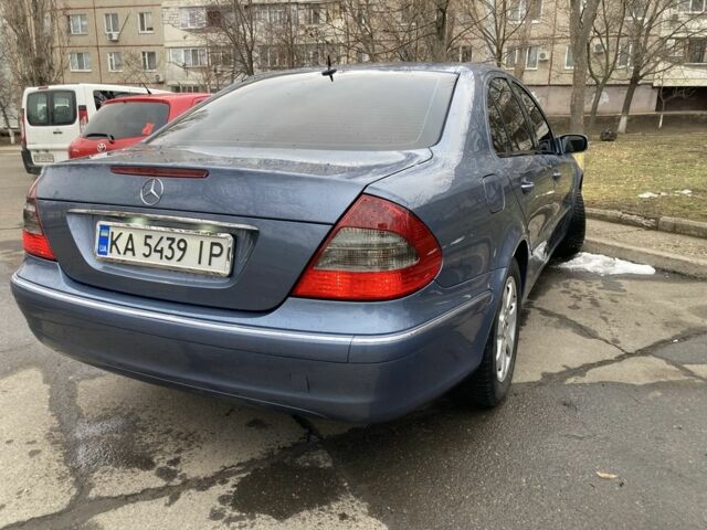Мерседес Е-Клас 2003 у Миколаєві на Automoto.ua Синій Мерседес Е-Клас, об'ємом двигуна 2.1 л та пробігом 300 тис. км за 8000 $, фото 3 на Automoto.ua