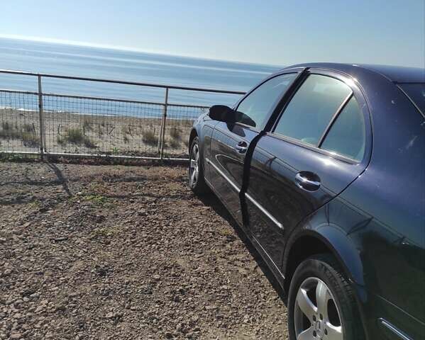 Синий Мерседес Е-Класс, объемом двигателя 3.2 л и пробегом 236 тыс. км за 4200 $, фото 7 на Automoto.ua