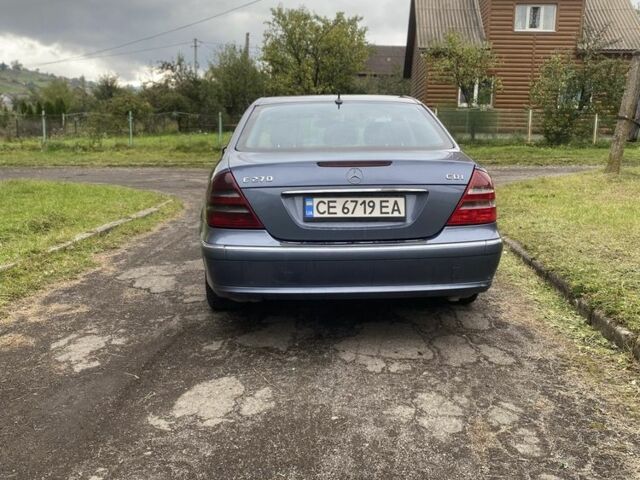 Синий Мерседес Е-Класс, объемом двигателя 2.7 л и пробегом 440 тыс. км за 4999 $, фото 5 на Automoto.ua
