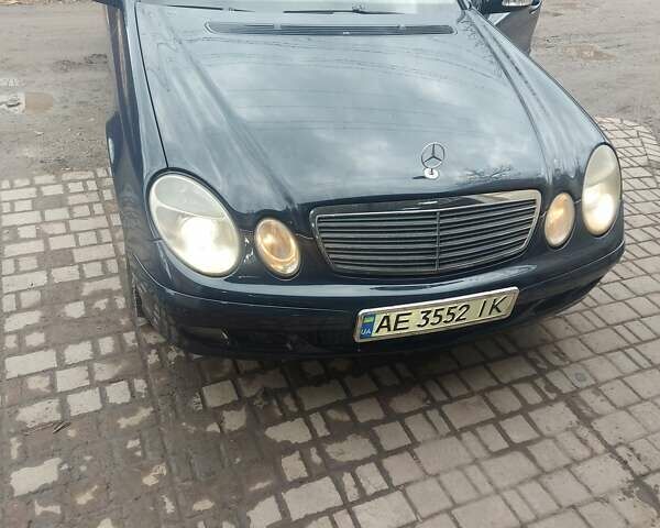 Синий Мерседес Е-Класс, объемом двигателя 2.2 л и пробегом 273 тыс. км за 7200 $, фото 3 на Automoto.ua