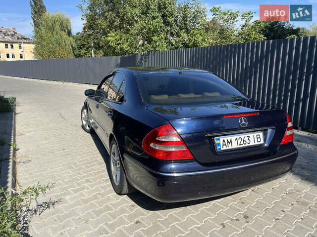 Синий Мерседес Е-Класс, объемом двигателя 3.2 л и пробегом 450 тыс. км за 6150 $, фото 9 на Automoto.ua