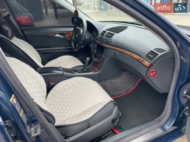 Синій Мерседес Е-Клас, об'ємом двигуна 2.15 л та пробігом 280 тис. км за 5200 $, фото 44 на Automoto.ua