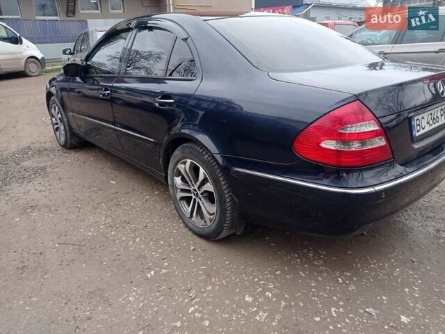 Синий Мерседес Е-Класс, объемом двигателя 2.7 л и пробегом 217 тыс. км за 7300 $, фото 3 на Automoto.ua