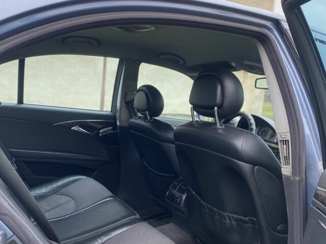 Синий Мерседес Е-Класс, объемом двигателя 2.7 л и пробегом 440 тыс. км за 4999 $, фото 6 на Automoto.ua