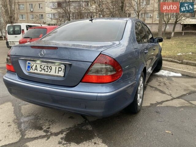Синий Мерседес Е-Класс, объемом двигателя 2.15 л и пробегом 410 тыс. км за 6600 $, фото 2 на Automoto.ua