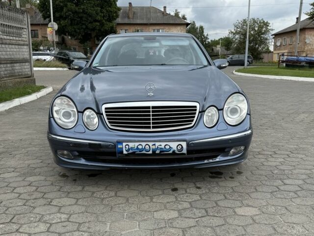 Синий Мерседес Е-Класс, объемом двигателя 2.7 л и пробегом 276 тыс. км за 3600 $, фото 4 на Automoto.ua