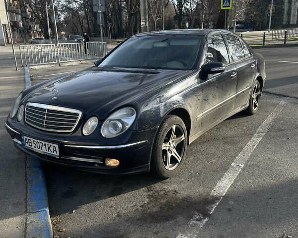 Синій Мерседес Е-Клас, об'ємом двигуна 3.2 л та пробігом 470 тис. км за 6500 $, фото 5 на Automoto.ua