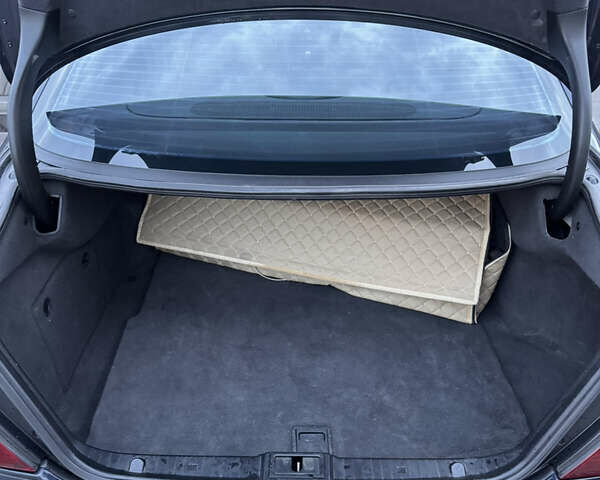 Синий Мерседес Е-Класс, объемом двигателя 3.2 л и пробегом 390 тыс. км за 6800 $, фото 6 на Automoto.ua