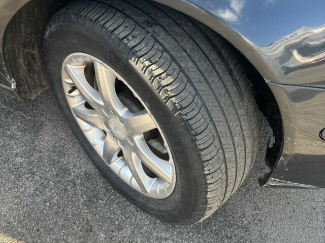 Синий Мерседес Е-Класс, объемом двигателя 2.2 л и пробегом 480 тыс. км за 4000 $, фото 7 на Automoto.ua