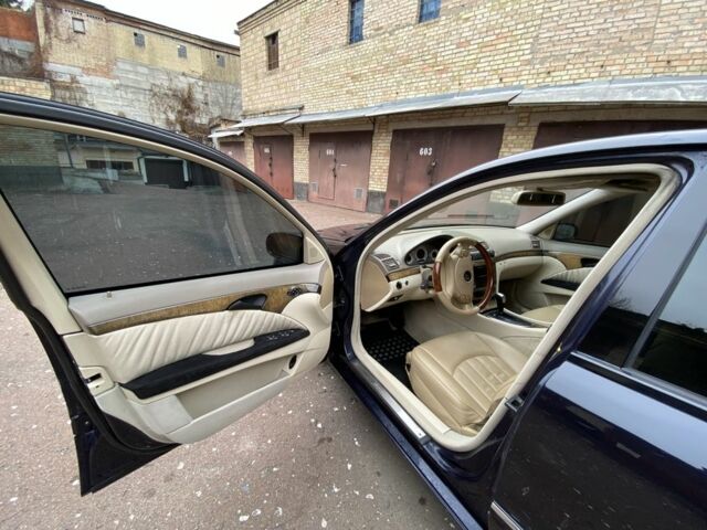 Синий Мерседес Е-Класс, объемом двигателя 3.2 л и пробегом 415 тыс. км за 3800 $, фото 6 на Automoto.ua