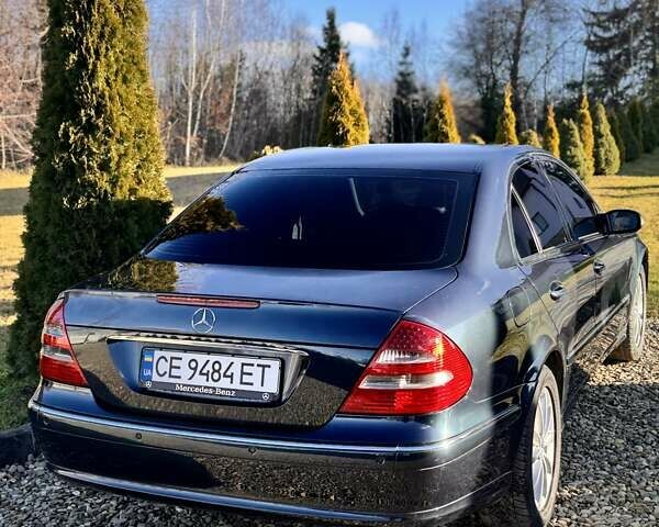 Синий Мерседес Е-Класс, объемом двигателя 2.1 л и пробегом 362 тыс. км за 8700 $, фото 5 на Automoto.ua