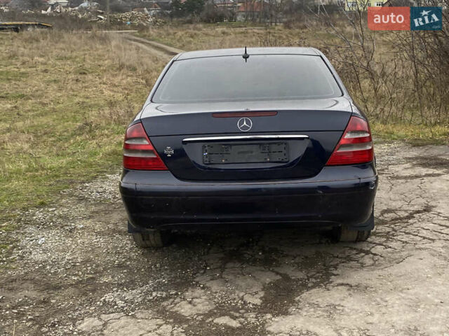 Синий Мерседес Е-Класс, объемом двигателя 2.15 л и пробегом 300 тыс. км за 3000 $, фото 6 на Automoto.ua