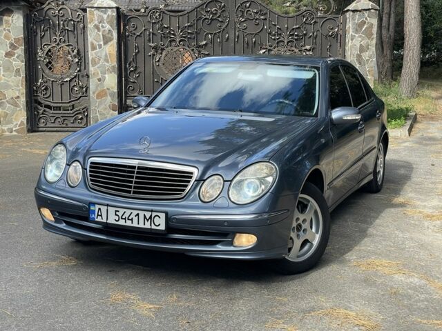 Синий Мерседес Е-Класс, объемом двигателя 2.2 л и пробегом 350 тыс. км за 6900 $, фото 11 на Automoto.ua