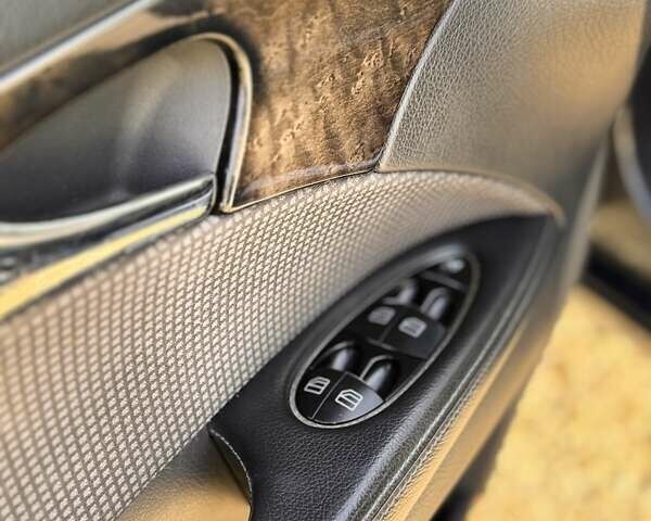 Синий Мерседес Е-Класс, объемом двигателя 2.1 л и пробегом 362 тыс. км за 8700 $, фото 14 на Automoto.ua