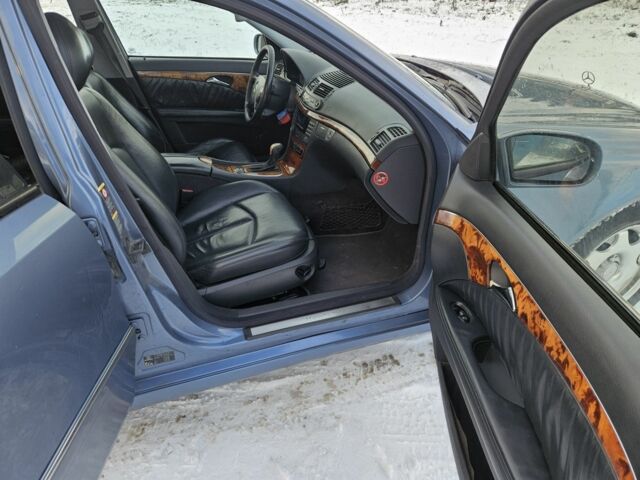 Синий Мерседес Е-Класс, объемом двигателя 2.7 л и пробегом 400 тыс. км за 2800 $, фото 11 на Automoto.ua