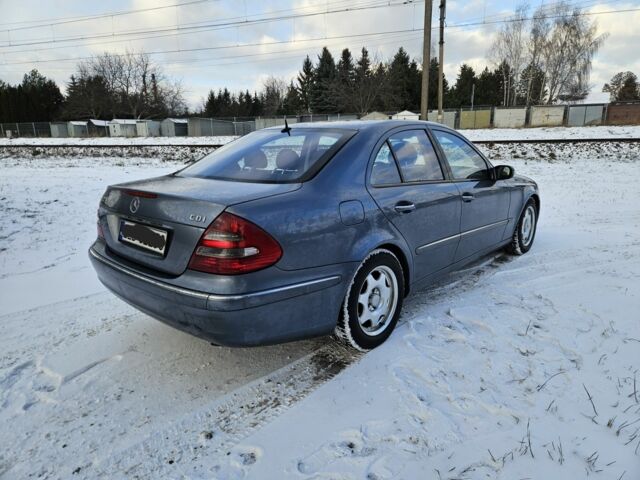 Синий Мерседес Е-Класс, объемом двигателя 2.7 л и пробегом 400 тыс. км за 2800 $, фото 3 на Automoto.ua