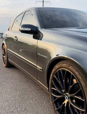 Синій Мерседес Е-Клас, об'ємом двигуна 3.2 л та пробігом 306 тис. км за 11000 $, фото 32 на Automoto.ua