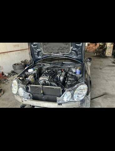 Синій Мерседес Е-Клас, об'ємом двигуна 3.2 л та пробігом 306 тис. км за 11000 $, фото 41 на Automoto.ua