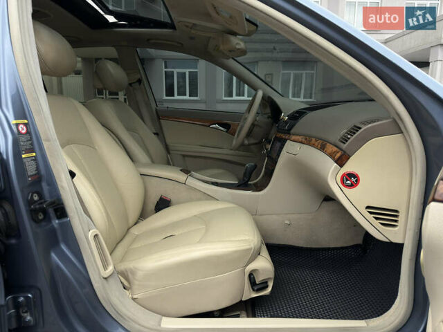 Синій Мерседес Е-Клас, об'ємом двигуна 3.22 л та пробігом 382 тис. км за 5990 $, фото 44 на Automoto.ua