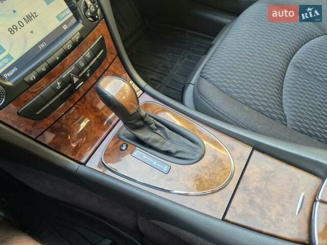 Синий Мерседес Е-Класс, объемом двигателя 1.8 л и пробегом 312 тыс. км за 8200 $, фото 21 на Automoto.ua