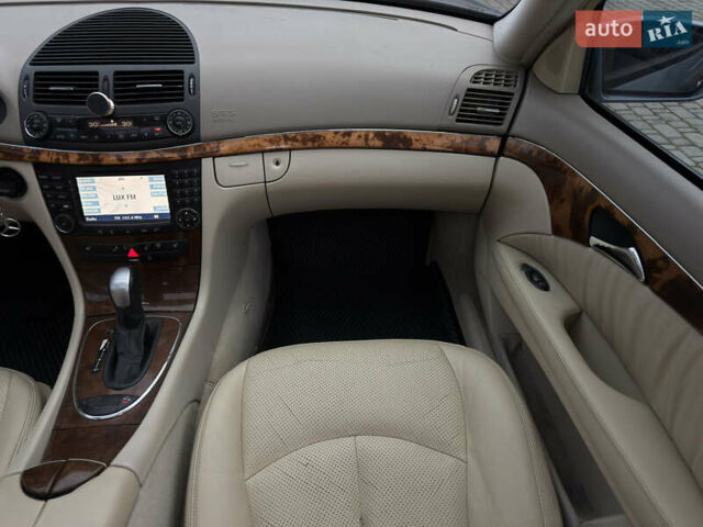 Синій Мерседес Е-Клас, об'ємом двигуна 3.22 л та пробігом 382 тис. км за 5990 $, фото 40 на Automoto.ua