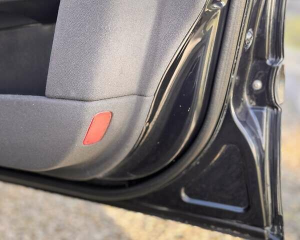 Синий Мерседес Е-Класс, объемом двигателя 2.1 л и пробегом 362 тыс. км за 8700 $, фото 22 на Automoto.ua