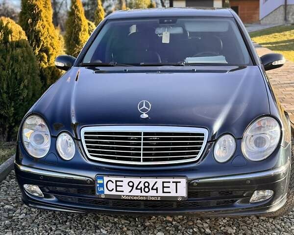 Синий Мерседес Е-Класс, объемом двигателя 2.1 л и пробегом 362 тыс. км за 8700 $, фото 2 на Automoto.ua