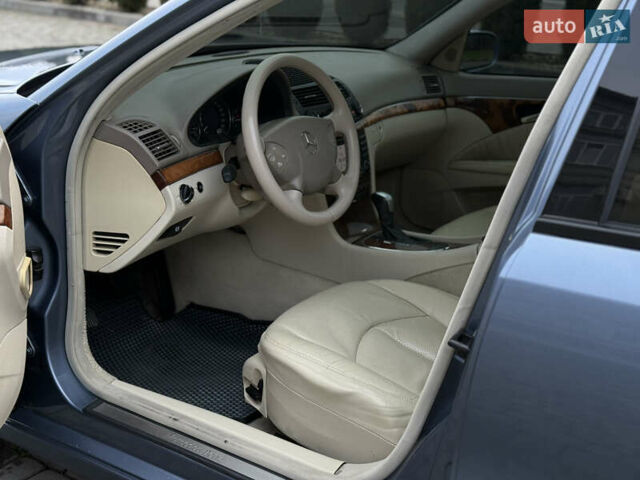 Синій Мерседес Е-Клас, об'ємом двигуна 3.22 л та пробігом 382 тис. км за 5990 $, фото 27 на Automoto.ua