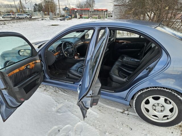 Синий Мерседес Е-Класс, объемом двигателя 2.7 л и пробегом 400 тыс. км за 2800 $, фото 6 на Automoto.ua