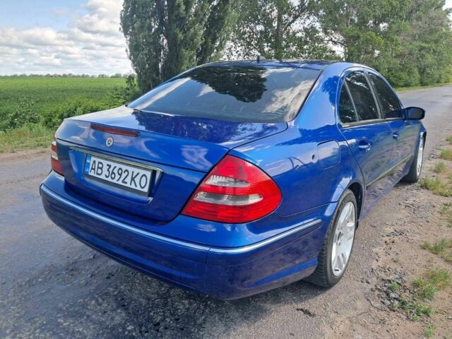 Синий Мерседес Е-Класс, объемом двигателя 1.8 л и пробегом 342 тыс. км за 5900 $, фото 3 на Automoto.ua