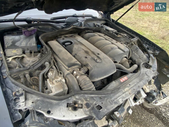 Синий Мерседес Е-Класс, объемом двигателя 2.15 л и пробегом 300 тыс. км за 3000 $, фото 17 на Automoto.ua