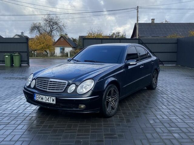 Синий Мерседес Е-Класс, объемом двигателя 2.7 л и пробегом 400 тыс. км за 3350 $, фото 2 на Automoto.ua