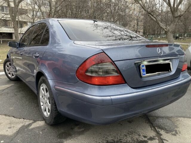 Синій Мерседес Е-Клас, об'ємом двигуна 3.2 л та пробігом 280 тис. км за 4800 $, фото 1 на Automoto.ua