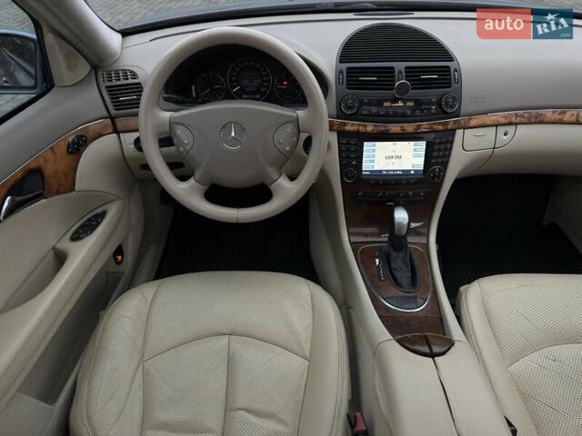 Синій Мерседес Е-Клас, об'ємом двигуна 3.22 л та пробігом 382 тис. км за 5990 $, фото 39 на Automoto.ua