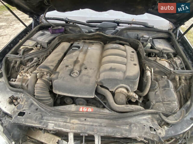 Синий Мерседес Е-Класс, объемом двигателя 2.15 л и пробегом 300 тыс. км за 3000 $, фото 15 на Automoto.ua