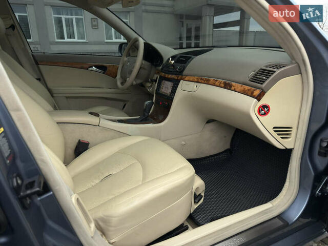 Синій Мерседес Е-Клас, об'ємом двигуна 3.22 л та пробігом 382 тис. км за 5990 $, фото 43 на Automoto.ua