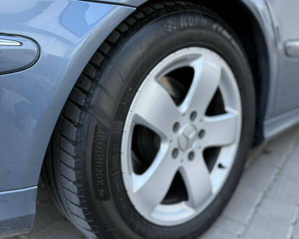 Мерседес Е-Класс 2004 в Каменце-Подольском на Automoto.ua Синий Мерседес Е-Класс, объемом двигателя 2.69 л и пробегом 307 тыс. км за 6999 $, фото 7 на Automoto.ua