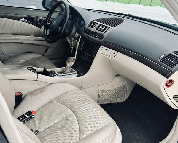 Синій Мерседес Е-Клас, об'ємом двигуна 2.69 л та пробігом 287 тис. км за 6500 $, фото 12 на Automoto.ua