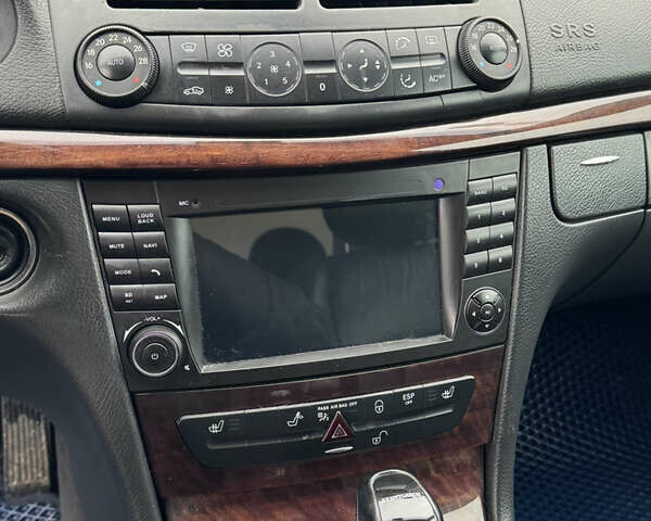 Синій Мерседес Е-Клас, об'ємом двигуна 2.15 л та пробігом 460 тис. км за 7000 $, фото 19 на Automoto.ua