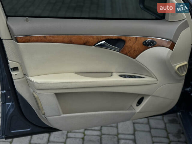 Синій Мерседес Е-Клас, об'ємом двигуна 3.22 л та пробігом 382 тис. км за 5990 $, фото 26 на Automoto.ua