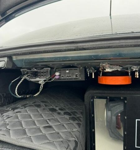 Синий Мерседес Е-Класс, объемом двигателя 2.15 л и пробегом 463 тыс. км за 6500 $, фото 34 на Automoto.ua