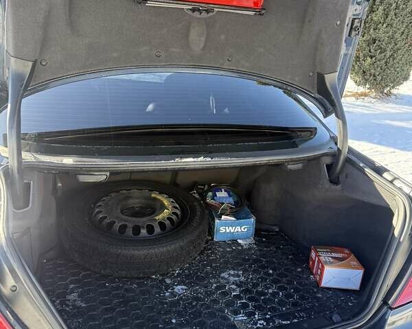 Синій Мерседес Е-Клас, об'ємом двигуна 1.8 л та пробігом 339 тис. км за 6500 $, фото 13 на Automoto.ua